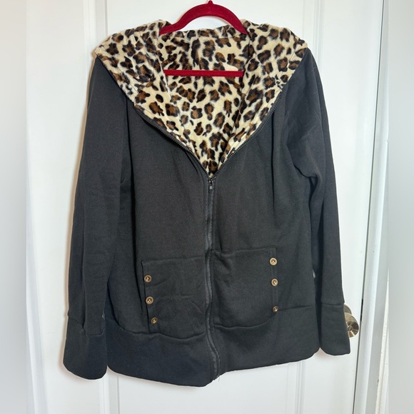 Leopard Lined Black Women's hoodie jacket, size large - Picture 1 of 5